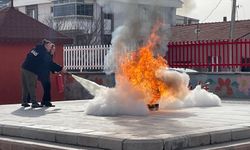 Öğrencilere deprem tatbikatı