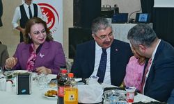 Vali Yılmaz ve eşi, koruyucu ailelerle iftarda buluştu