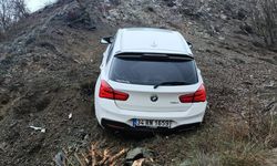 Kontrolden çıkan araç bariyere çarptı