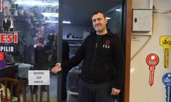 İş yerinin camına astığı yazıyla gündem oldu!