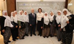 Efsanelerle ipek sergisi açıldı