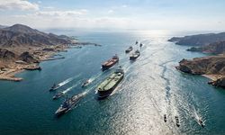 Hürmüz Boğazı'nda gerilim yükseliyor! 10 tanker vuruldu