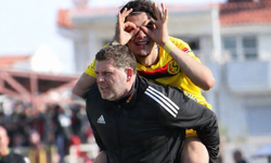 Şapcı'dan tatlı jest!