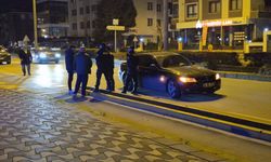 Otomobilin çarptığı bisikletli kadın yaralandı