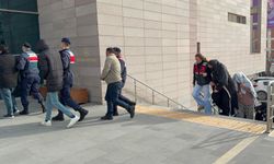 Tefecilik iddiasıyla yakalanan 15 şüpheli adliyeye sevk edildi