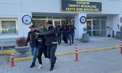 Eskişehir’deki bıçaklı kavganın şüphelileri adliyeye sevk edildi