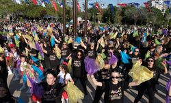 7'Den 70'e yüzlerce kişi dans etti