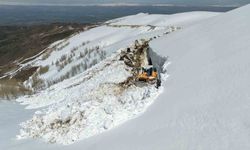 5 metrelik karla zorlu mücadele