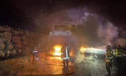 Tır alevler içinde yandı!