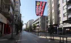 Eskişehir kenetlendi: Şehir bayraklarla donatıldı, taraftara ring seferi