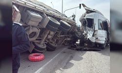 Freni boşalan kamyon 35 aracı ezdi: 7 ölü