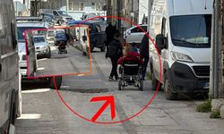 Yoldaki çukur engelli vatandaşları zorluyor!