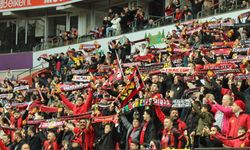 Tribünlerde Es-Es farkı!