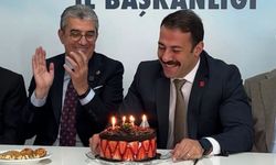 Üflerken bir dilek tutarsanız gerçekleşir…