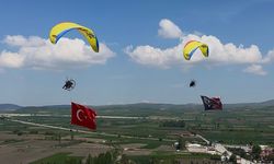 Gökyüzünde 19 Mayıs coşkusu