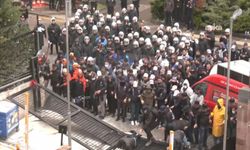 CHP Genel Merkezi'ne polis müdahalesi