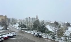 Eskişehir'de mayıs ayında kar yağdı: İlçeler beyaza büründü