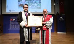AK Parti Eskişehir Milletvekili Dönmez'e fahri doktora verildi