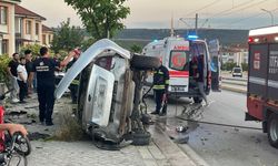 Eskişehir'de korkunç kaza! Araç hurdaya döndü...