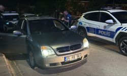 Seyir halindeki araçtan ateş açıldı
