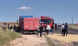Kamyon ile otomobil çarpıştı: 3 ölü!