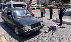 Karşıya geçmek istedi, otomobil çarptı: 1 yaralı
