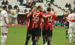 Talipleri çok öncelikleri Es-Es