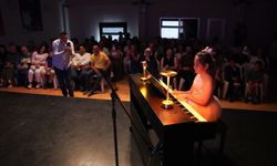 Minik piyanistler yıl sonu konserinde sahne aldı