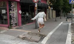 Bu kaldırım onarım bekliyor