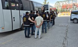 Eskişehir'de yaşanan kavgaya karışan şüpheliler Adliye'ye sevk edildi
