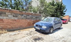Otomobilde çıkan yangın paniğe neden oldu