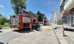 Eskişehir'de bir iş yerinde yangın çıktı! 6 kişi dumandan etkilendi