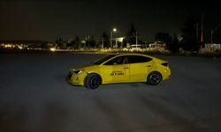 Çalınan ticari taksi oto pazarına terk edildi