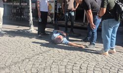 Kaldırımda düşen yaşlı adam yaralandı