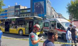 İETT otobüsü ile ambulans çarpıştı: 3 yaralı