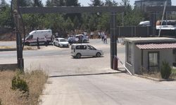İki otomobil çarpıştı: 2 yaralı