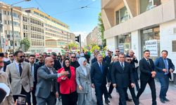 Bakan Göktaş Eskişehir esnafıyla buluştu