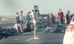 Eskişehir’de feci kaza! İki motosiklet otomobile arkadan çarptı