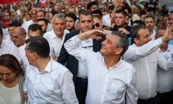 Türk siyasetinde yeni dönem: Özgür Özel " YENİ Parti'yi" kurdu