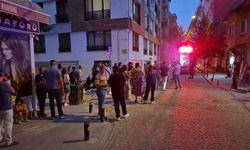 Eskişehir'de 4 katlı apartmanda yangın paniği...