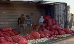 Tonlarca soğan yola saçıldı: 2 kişi yaralandı