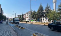 Vişnelik’te trafik alarmı: Yaya geçitleri görünmez hale geldi