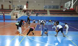 Engel tanımayan antrenör geleceğin sporcularını yetiştiriyor