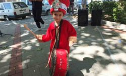 Minik mehteran ilgi odağı oldu