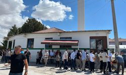 Yıldırımın yıktığı cami yeniden ibadete açıldı