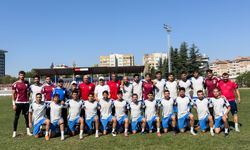 Anadolu SF Kepez karşısında
