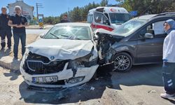 Eskişehir’de iki araç çarpıştı: 3’ü çocuk 7 yaralı