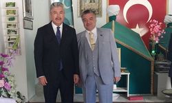 Vali Yılmaz'dan türbe ziyareti