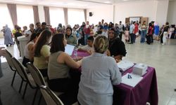 Eskişehir'in 12 ilçesinde öğrencilere ücretsiz dağıtıldı