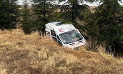 Eskişehir’de hasta taşıyan ambulans kaza yaptı